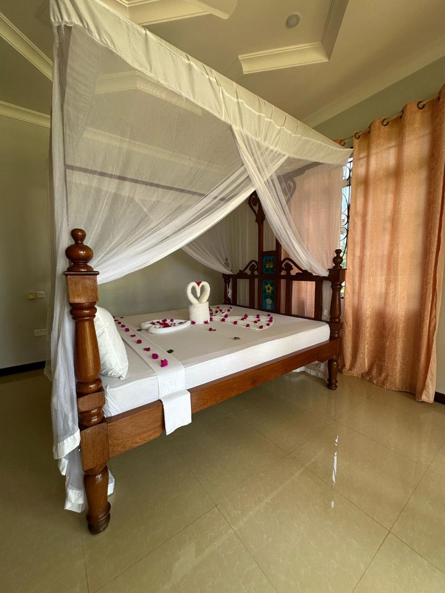 Relax Hotel Taj Nungwi Eksteriør bilde