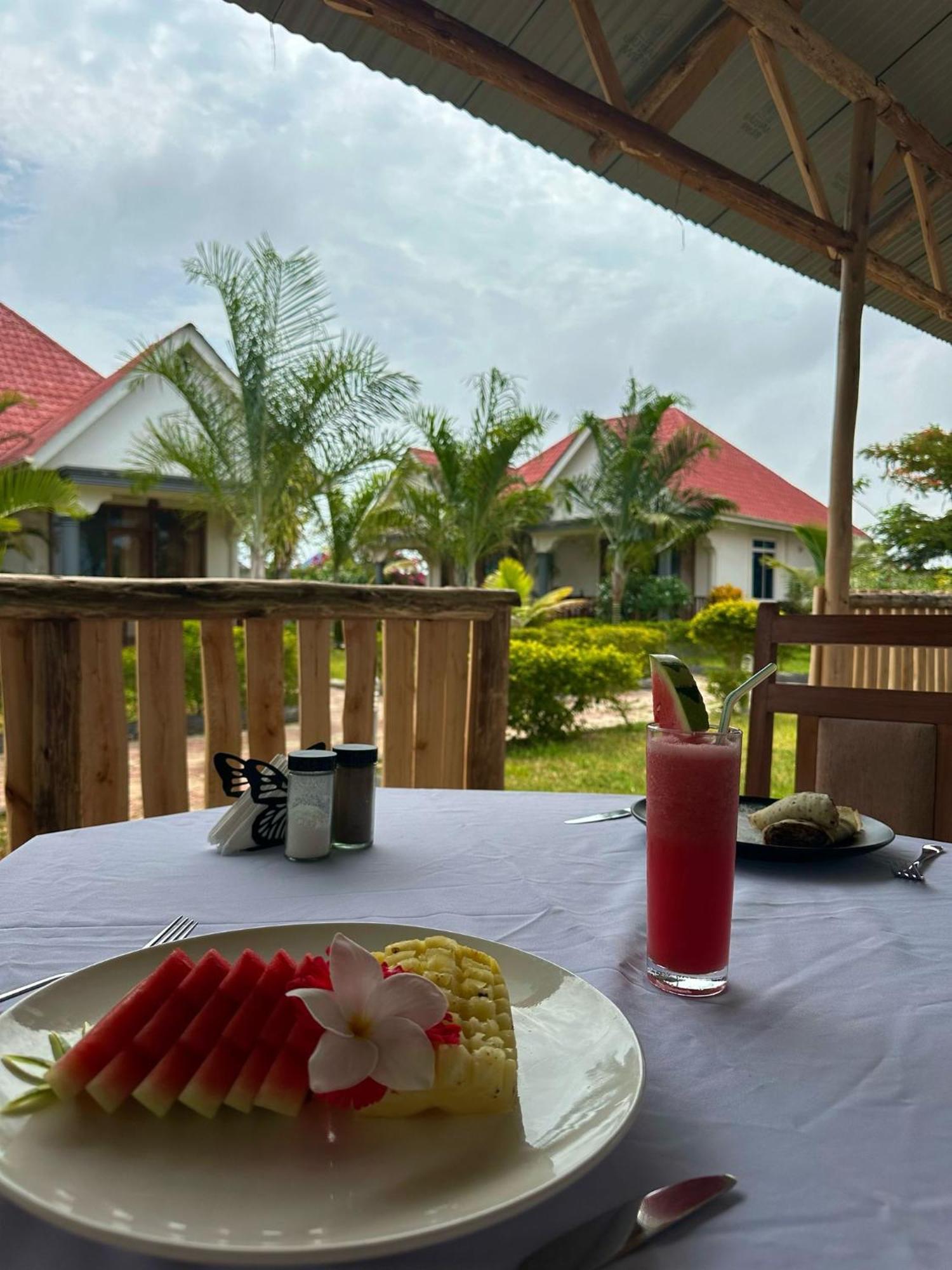 Relax Hotel Taj Nungwi Eksteriør bilde